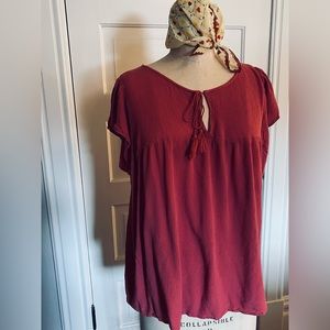 4 / $20 Sale! Gently loved Old Navy XXL raspberry flutter sleeve peasant shirt.*